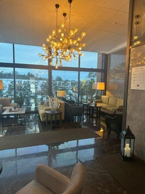 Almnaes Park Hotel Södertälje Buitenkant foto