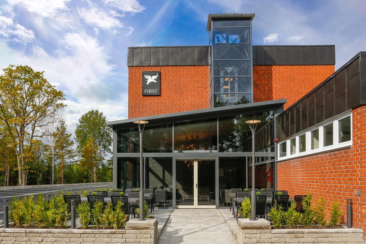 Almnaes Park Hotel Södertälje Buitenkant foto
