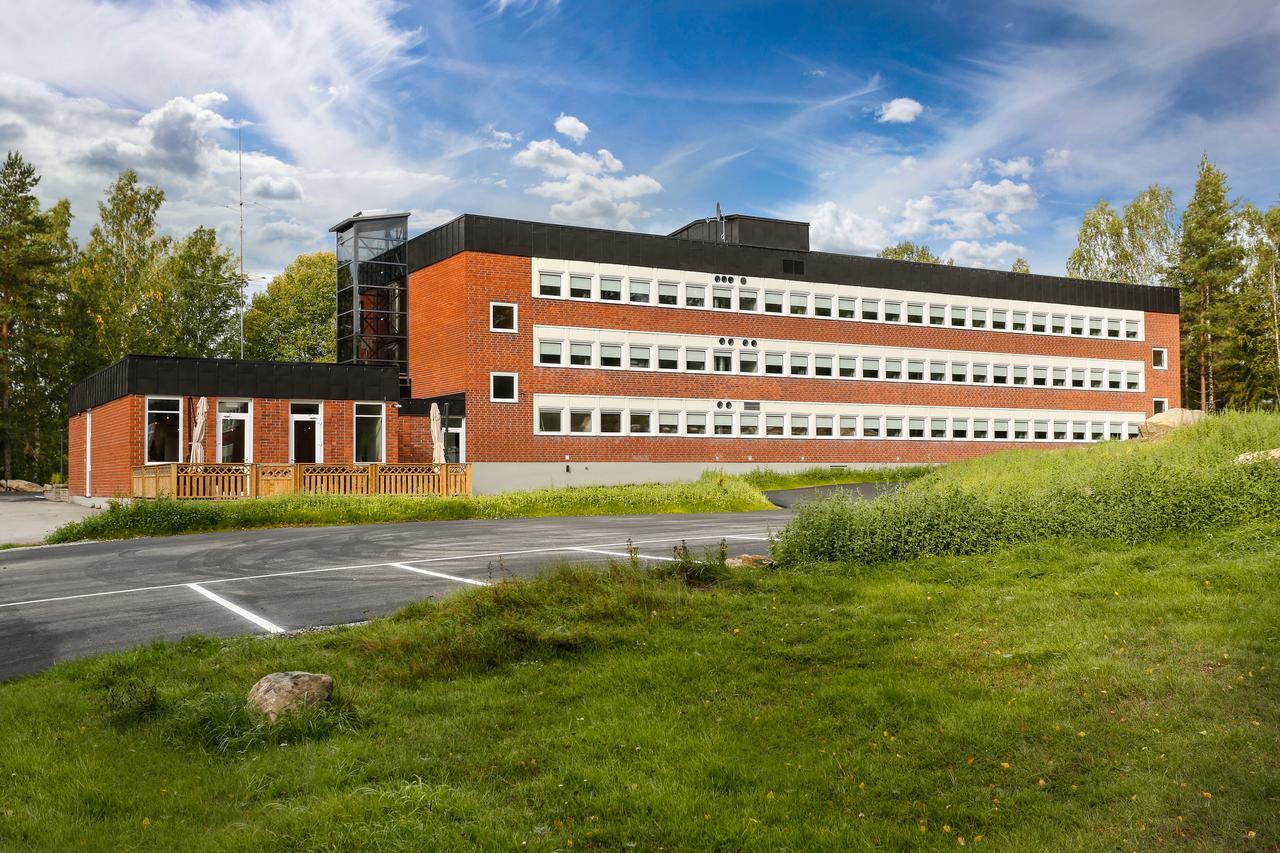 Almnaes Park Hotel Södertälje Buitenkant foto