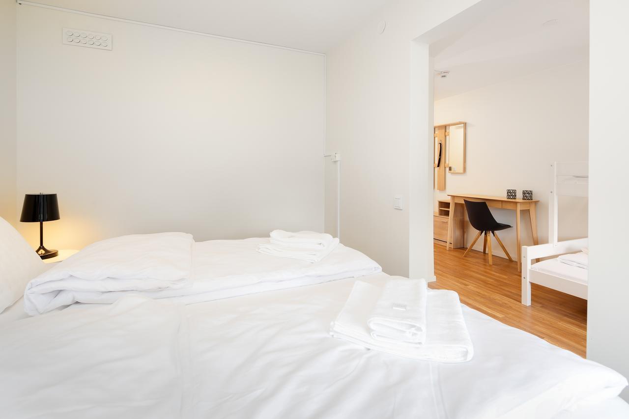 Almnaes Park Hotel Södertälje Buitenkant foto