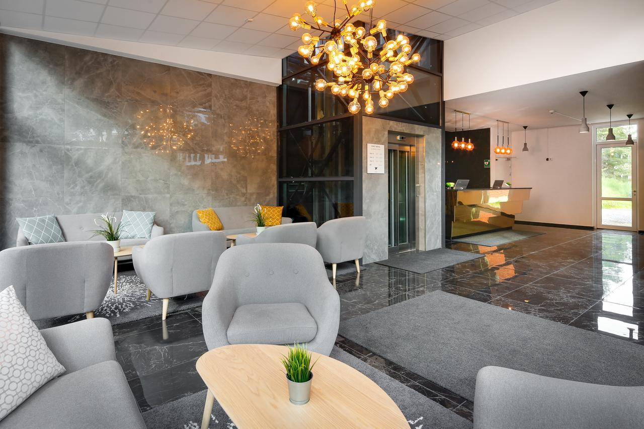 Almnaes Park Hotel Södertälje Buitenkant foto