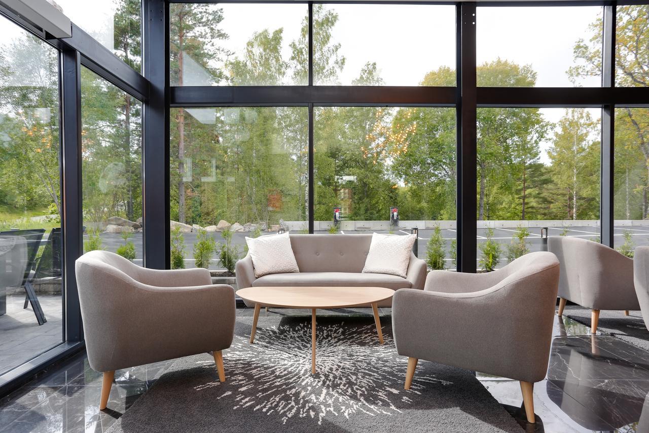Almnaes Park Hotel Södertälje Buitenkant foto