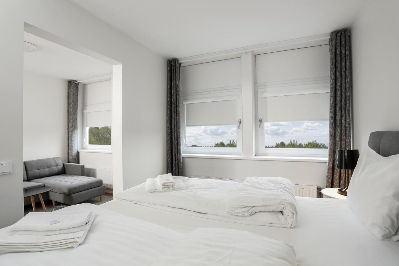 Almnaes Park Hotel Södertälje Buitenkant foto